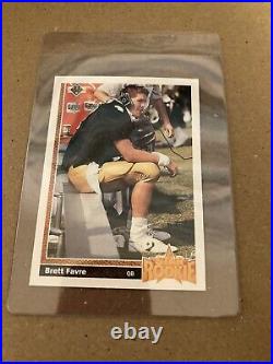 1991 Upper Deck #13 Brett Favre (RC) Perfect Centering