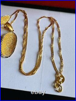 22C 22K Solid 916 Real Gold Dubai Triangle Shape Earring Necklace 18 Long 9.1g