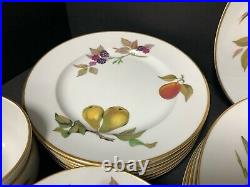 24 Piece Set Perfect Royal Worcester Evesham Gold Service For 6