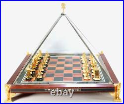 Franklin Mint King Tut Tutankhamun Chess Set Glass Pyramid 24 Carat Gold Plated