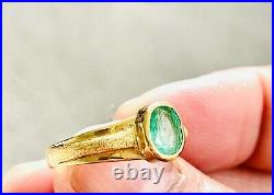 Immaculate Genuine Columbian Emerald Set In Pure 22k Yellow Gold, Size 9 US