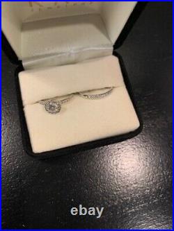 Kay jewelers bridal ring set, perfect condition. 62 carat center diamond