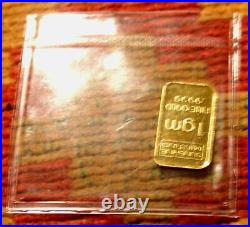LOT OF FIVE 1g GOLD BAR SET COA AND PROTECTIVE HOLDER. 9999 PURE METAL 24K L@@K