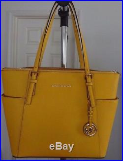 NWT MICHAEL Michael Kors Jet Set East West Top Zip Tote $248Stylish, Perfect