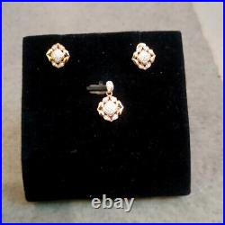 New Swiss Kinnari Ayana Blossom Jewellery diamond Set resting upon pure 14K gold